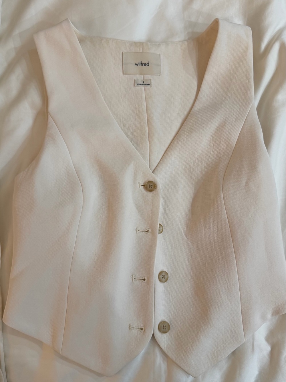 Aritzia Wilfred Cream Tailored Button-Front Vest
